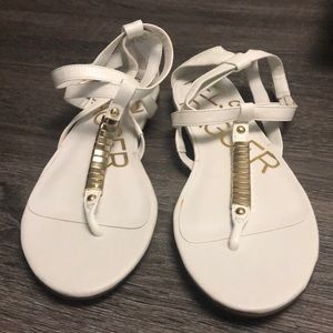 Kelsie Dagger flat sandals